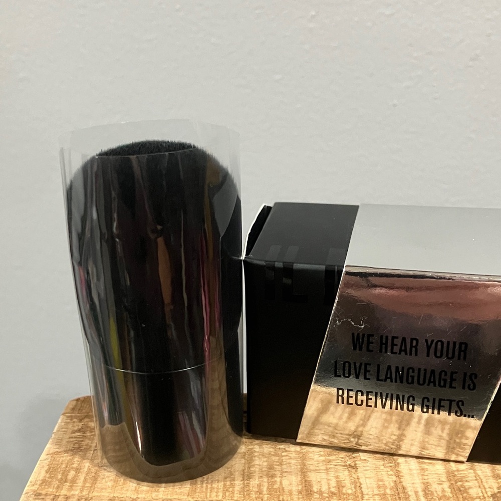 IL Makiage Kabuki Brush